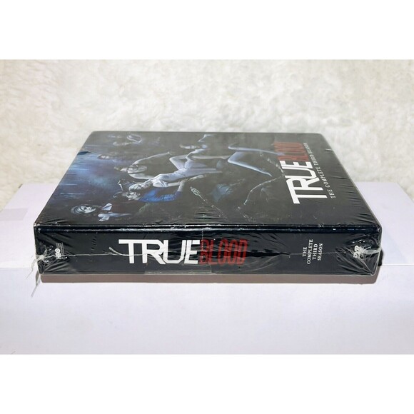 True Blood: The Complete Third Season (DVD, 2011, 5-Disc Set) New Factory Sealed - Picture 3 of 4